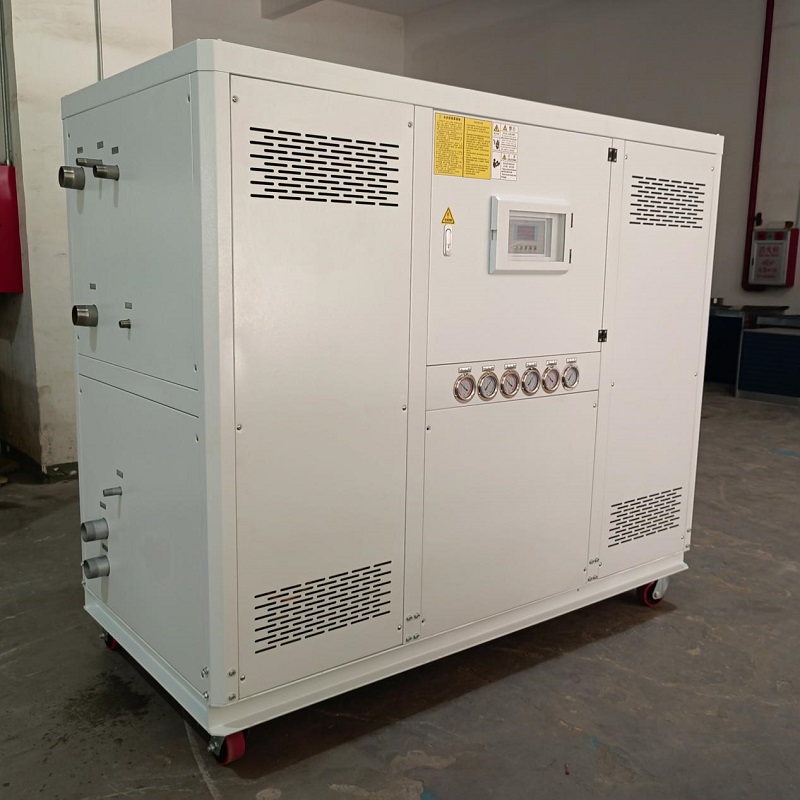 Enfriador industrial refrigerado por agua 30 TR para línea de coextrusión de película plástica